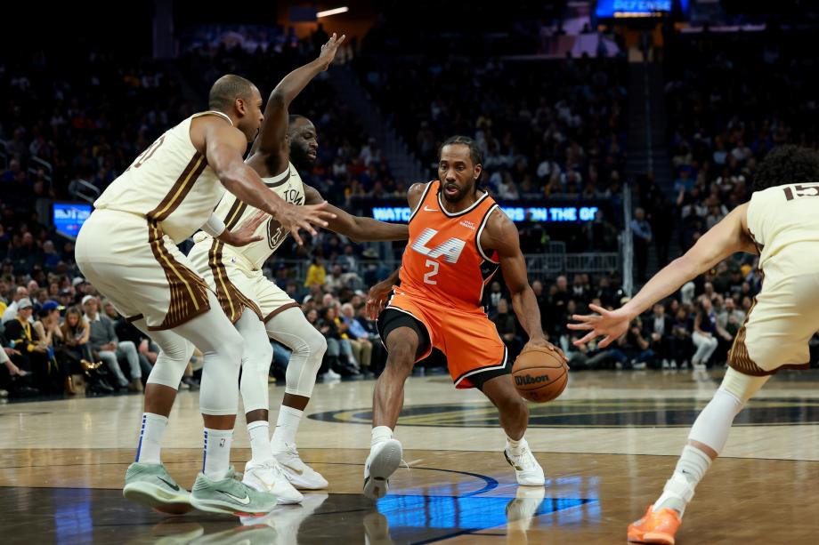 开云体育-莱昂纳德23分快船逆转胜勇士 加兰首秀12分2助攻